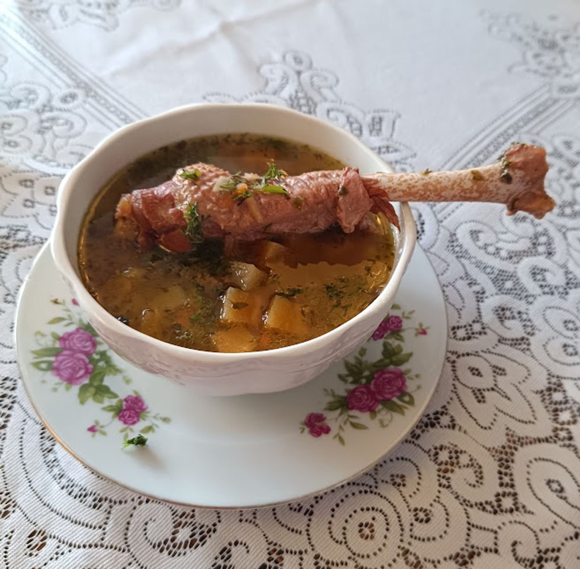 Od symbolu biedy do bohaterki współczesnej kuchni. Brukiew wraca do łask! Od „jarzyny biedaków” do bohaterki współczesnej kuchni. Brukiew wraca do łask!