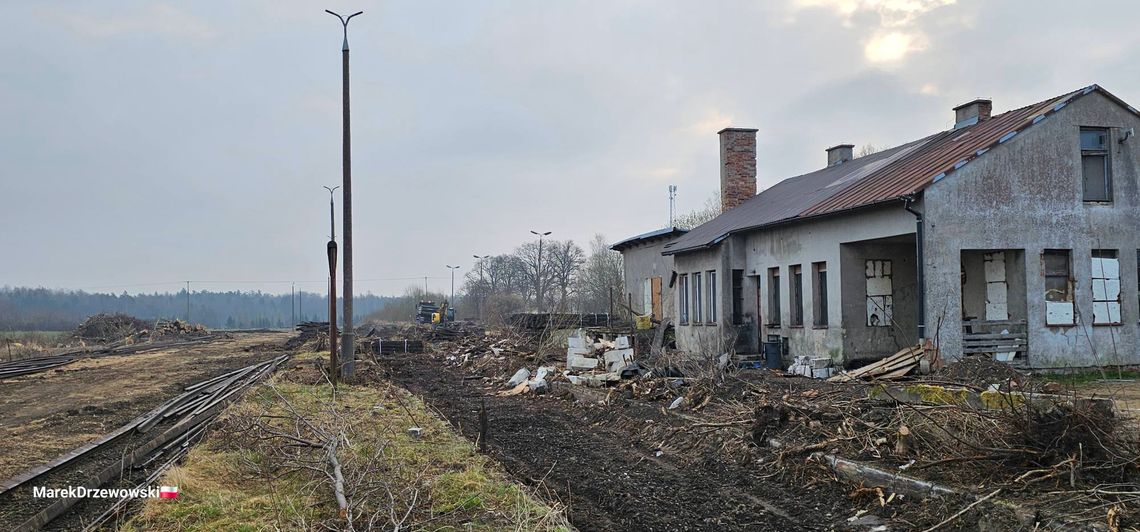 Unikatowe szyny odkryte w Choczewie. Relikty kolei sprzed ponad 100 lat