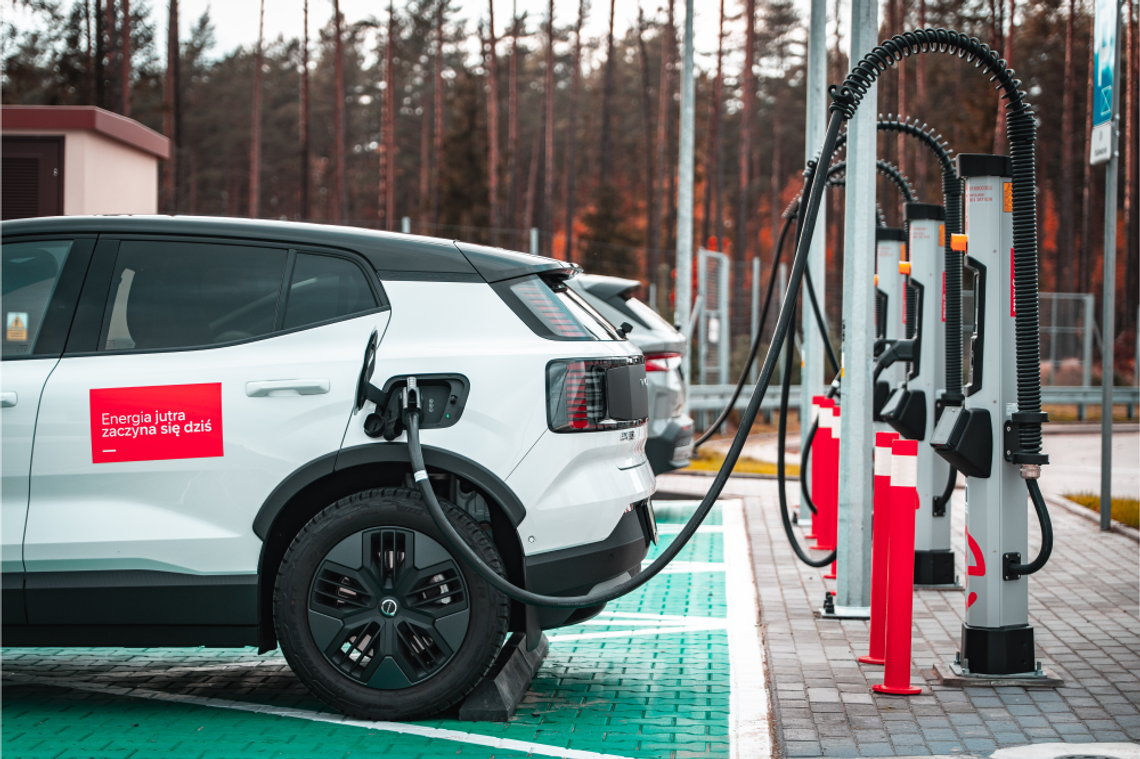 ORLEN obniża ceny ładowania! Kierowcy w Trójmieście już liczą oszczędności