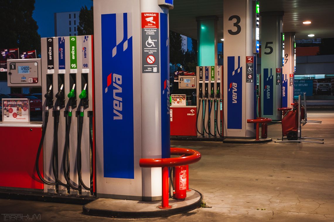 Orlen obniża ceny paliw. „Rząd zbudował sobie monopol”