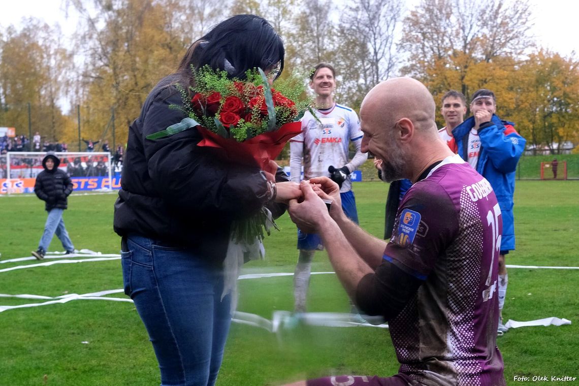 oświadczyny po meczu Gryf Słupsk - Lech Poznań