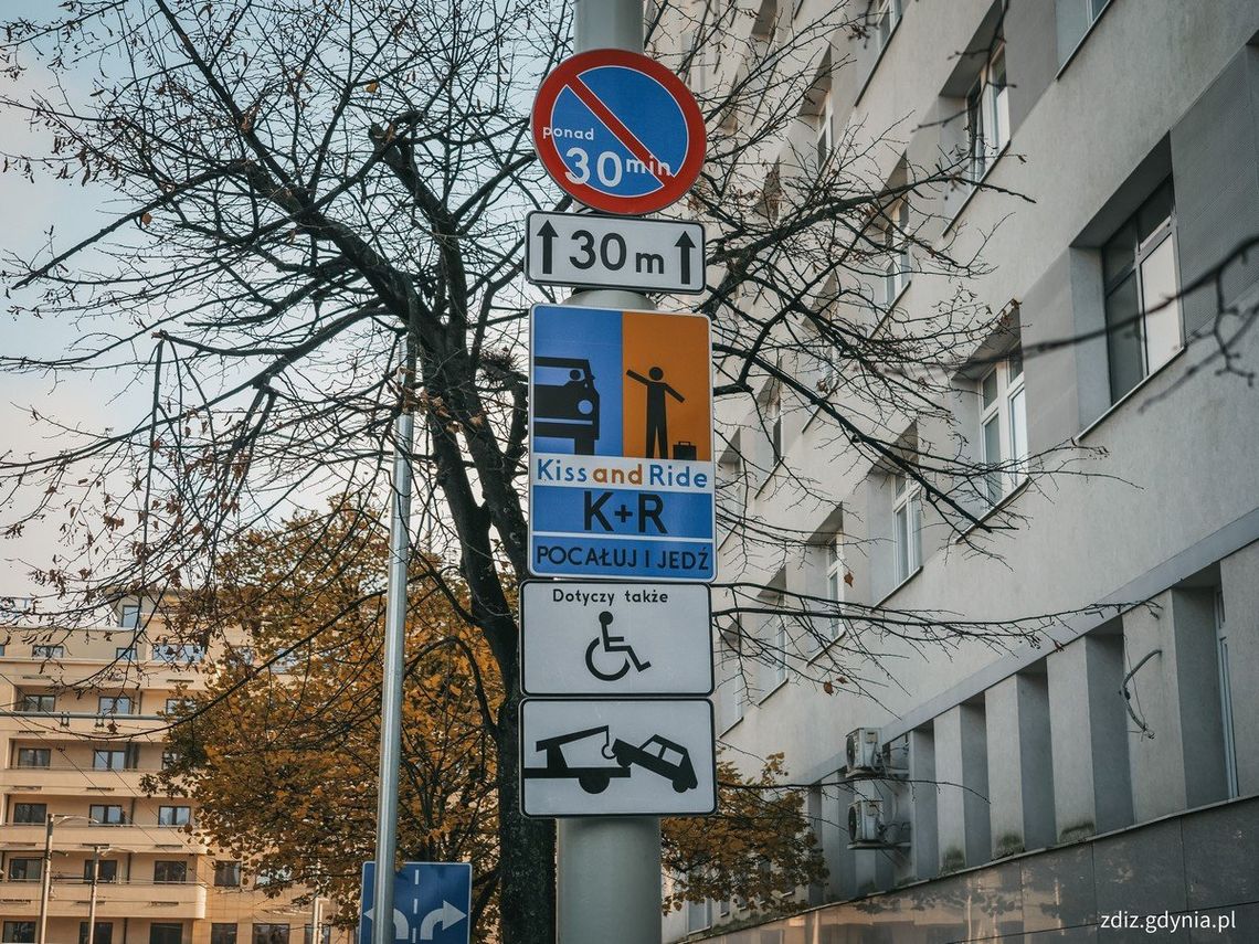 Pacjenci nie mają gdzie parkować przy SOR w Gdyni. Radny proponuje zmiany