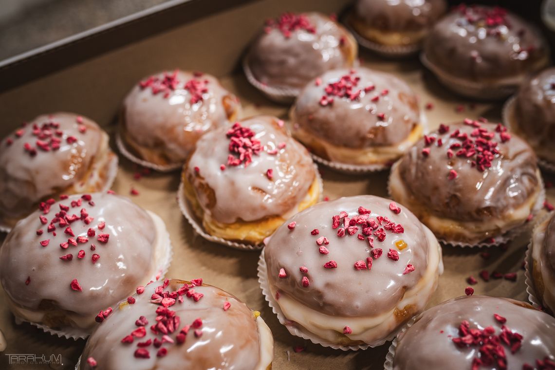 Najdroższe i najbardziej nietypowe pączki w Trójmieście. Złote, z mięsem i pączki-giganty