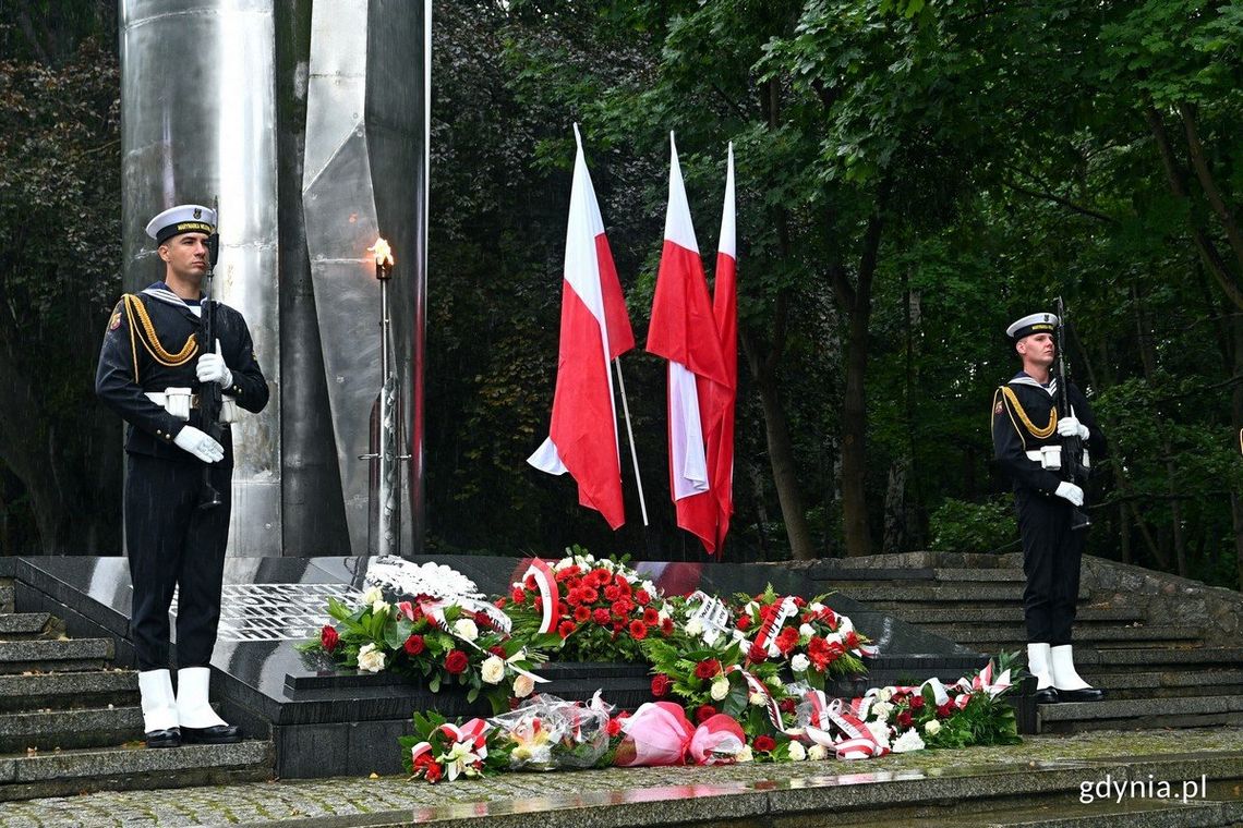 Pamięci ofiar wojny. Uroczystości w Gdyni i Sopocie