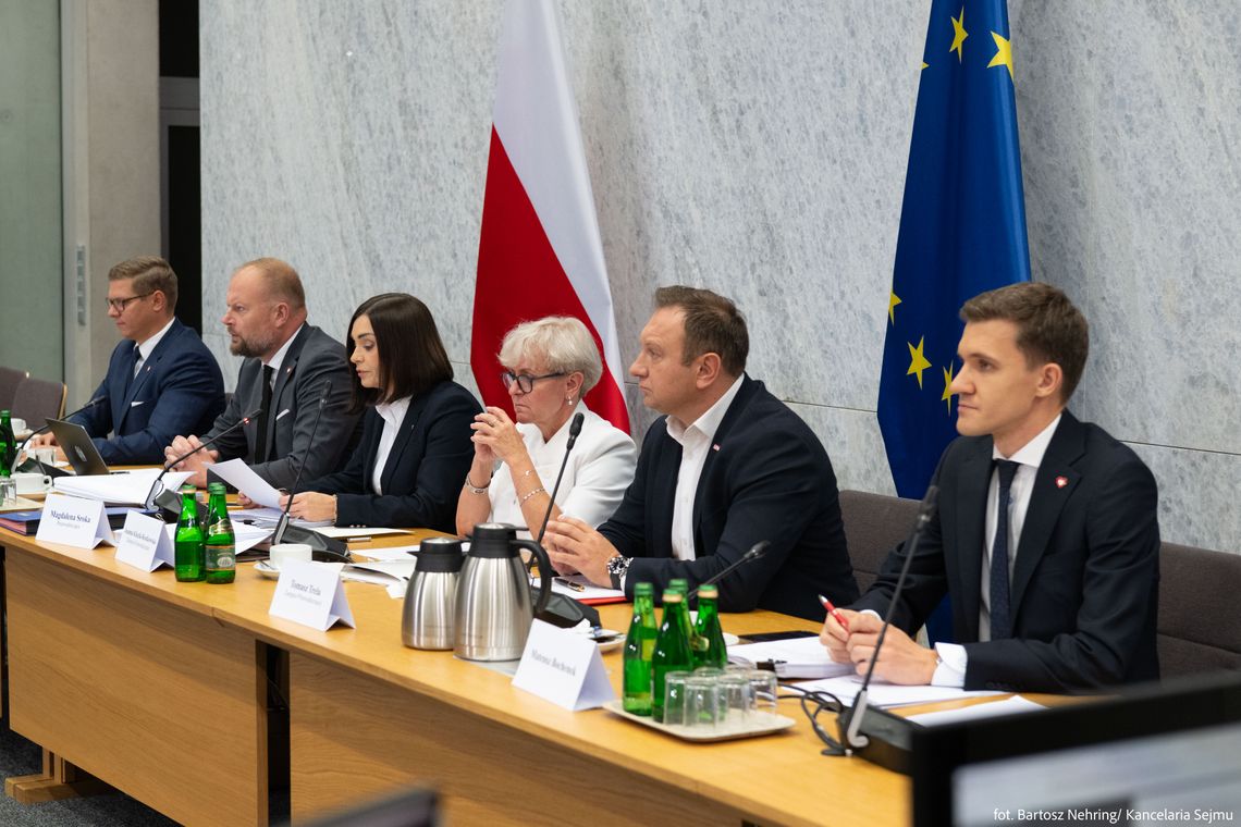 „Państwo jak prywatny folwark”. Komisja ds. Pegasusa: 11 osób z zawiadomieniami do prokuratury „Państwo jak prywatny folwark”. Komisja ds. Pegasusa: 11 osób z zawiadomieniami do prokuratury