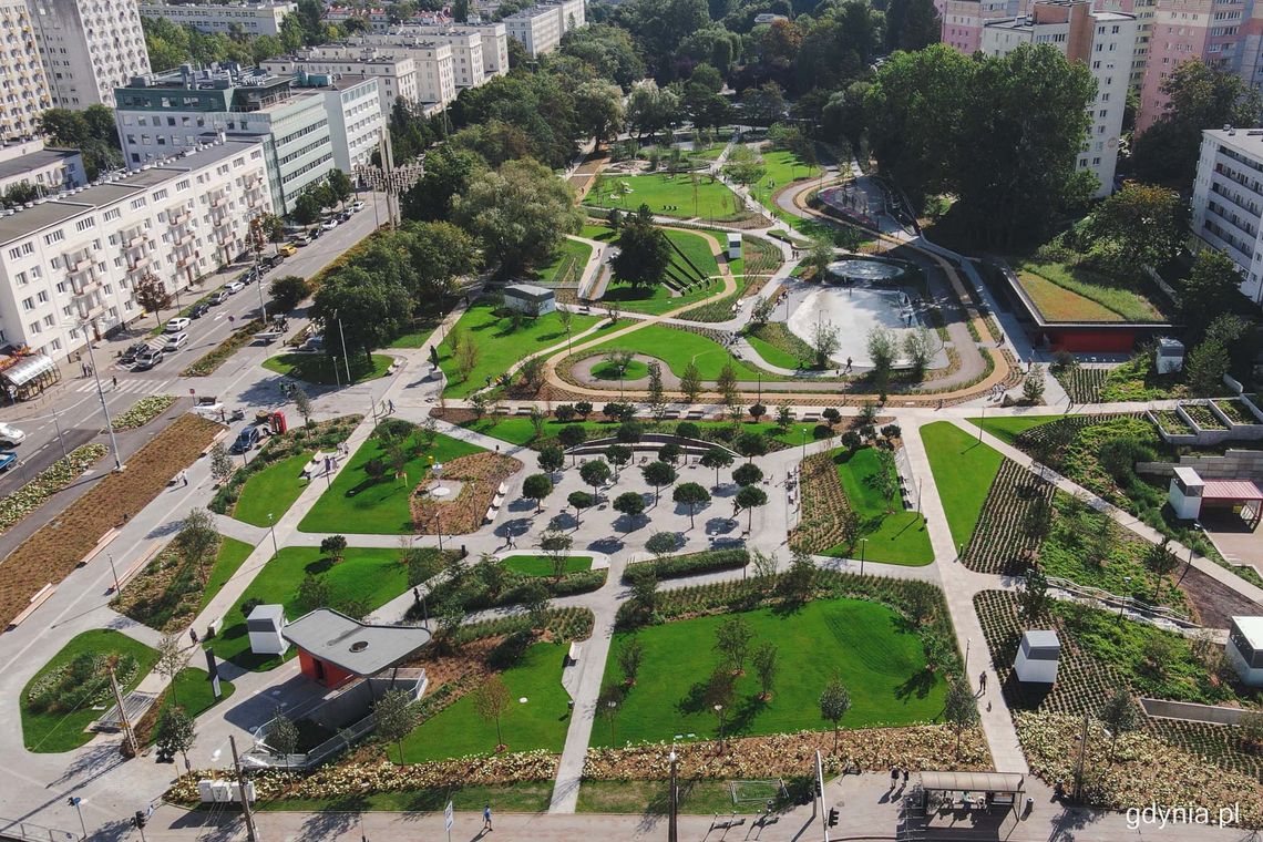 Park Centralny w Gdyni otwarty. Zielona przestrzeń, strefy aktywności i parking