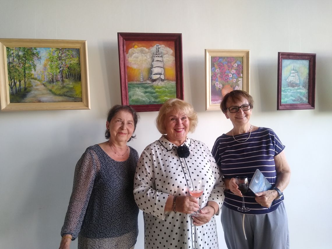 Piękno przyrody, architektury, przede wszystkim radość życia. Wystawa na Przymorzu „Wspólne malowanie” to wystawa obrazów trzech gdańskich seniorek Krystyny Degutis, Ludwiki Marianowskiej i Marii Pieczonki