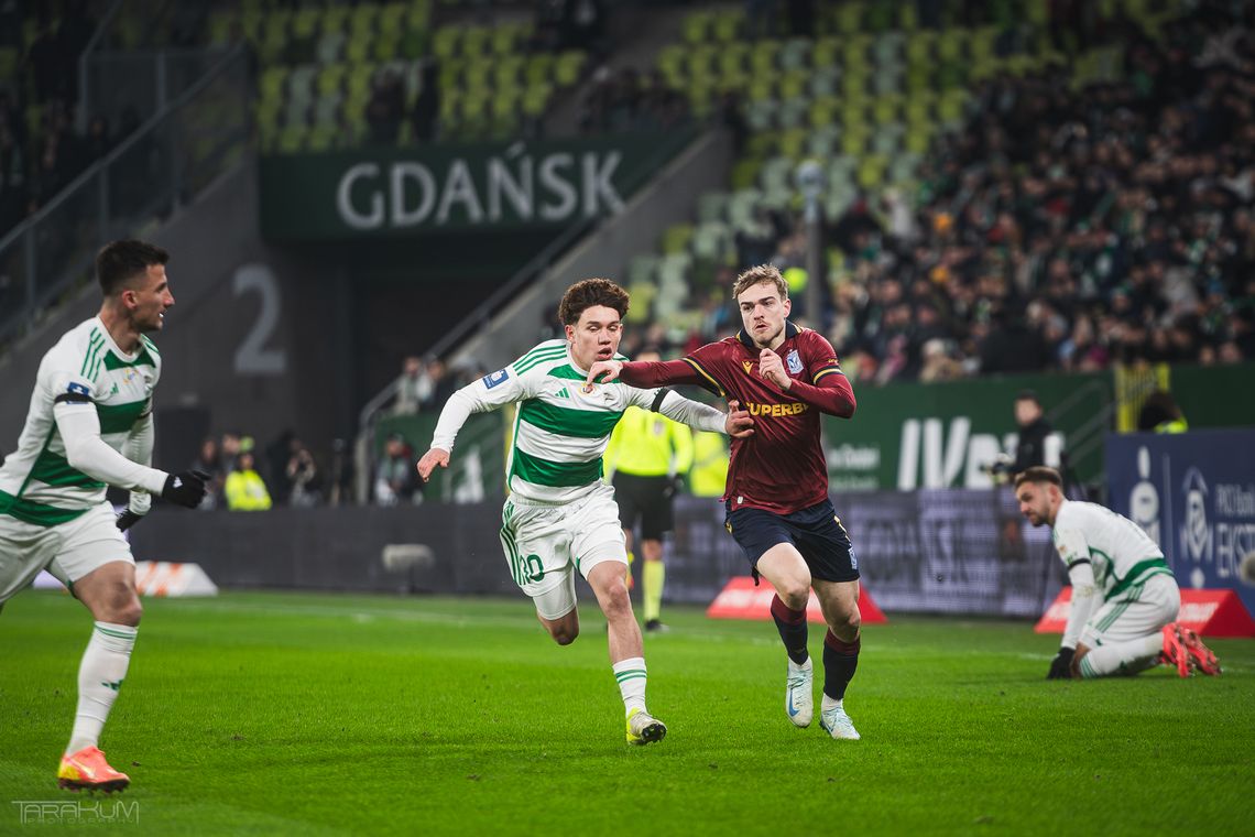 Pierwsze domowe mecze Arki i Lechii. Czas na rehabilitację po porażkach