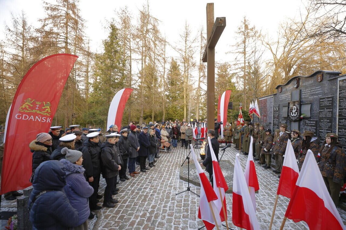 Pierwszy Narodowy Dzień Pamięci Żołnierzy Armii Krajowej. Trójmiasto oddało hołd bohaterom