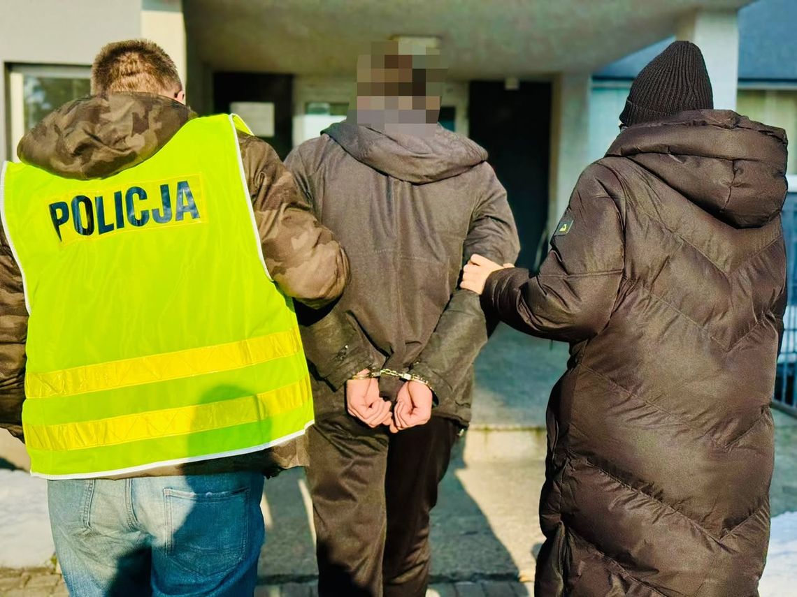 Pijany kierowca staranował radiowóz w Słupsku! Surowe konsekwencje i konfiskata auta zatrzymanie kierowcy, który staranował radiowóz w Słupsku