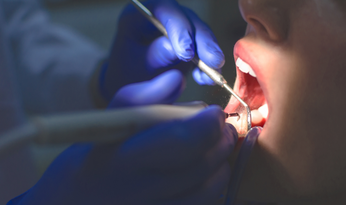 Płacili pacjenci i fundusz. Dentysta z Miastka oszukał NFZ na ponad 1 mln zł, jest wyrok Płacili pacjenci i fundusz. Dentysta z Miastka oszukał NFZ na ponad 1 mln zł