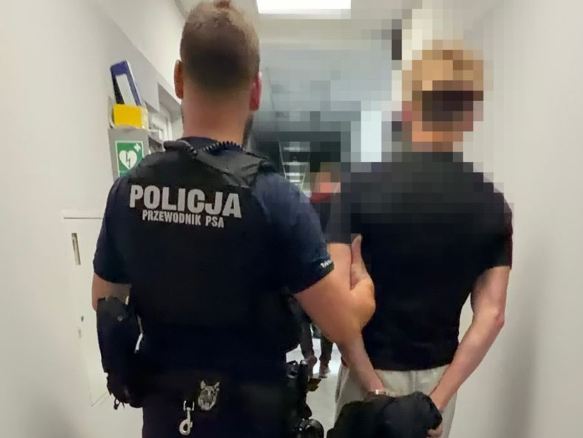 Pobili 49-latka i ukradli mu plecak. Dwóch nastolatków zatrzymanych