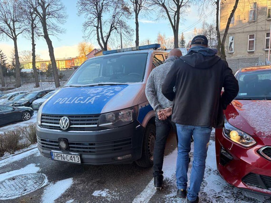 Pobili mężczyznę w jednym z lokali na terenie Kwidzyna. Zostali zatrzymani przez policję