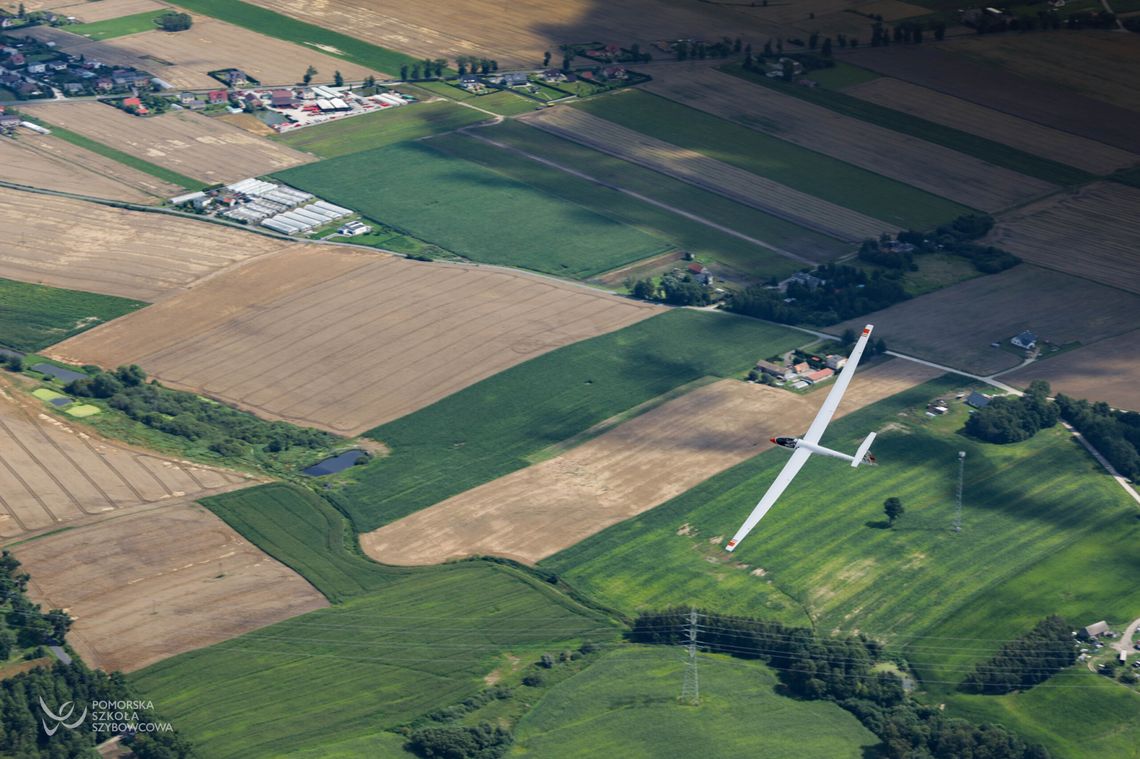 Poczuj się jak ptak, leć na skrzydłach marzeń… Pomorska Szkoła Szybowcowa zaprasza!