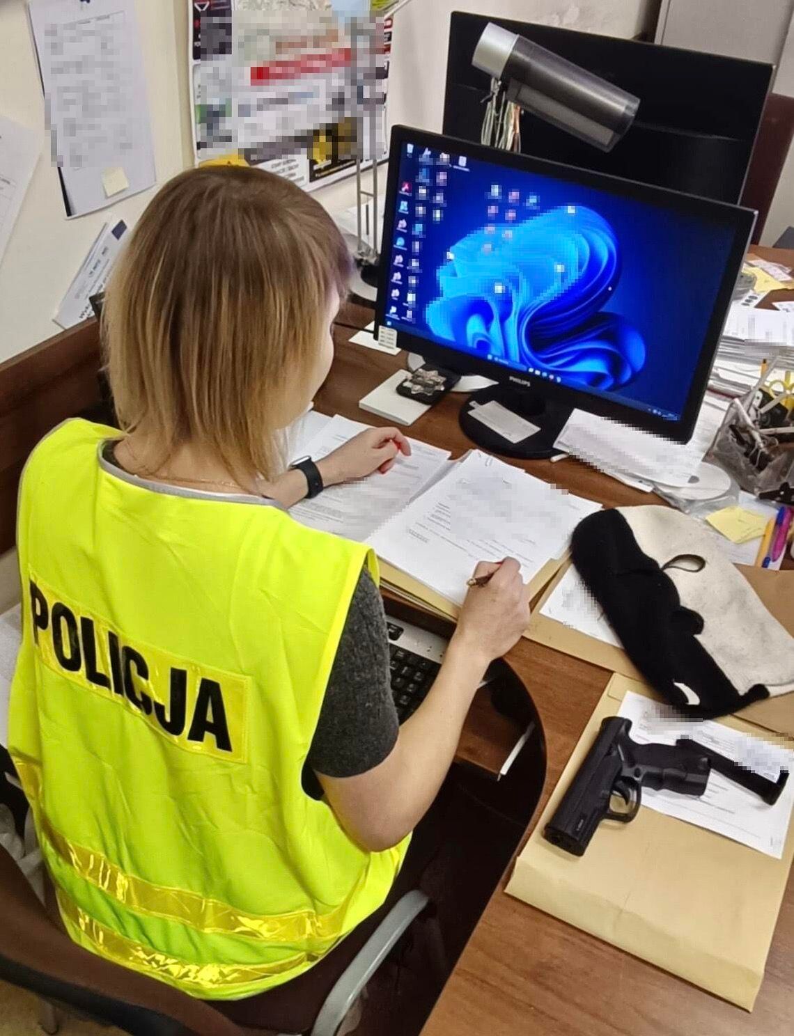 Pogórze: Oddał strzały w kierunku auta. Policja szybko zatrzymała 20-latka