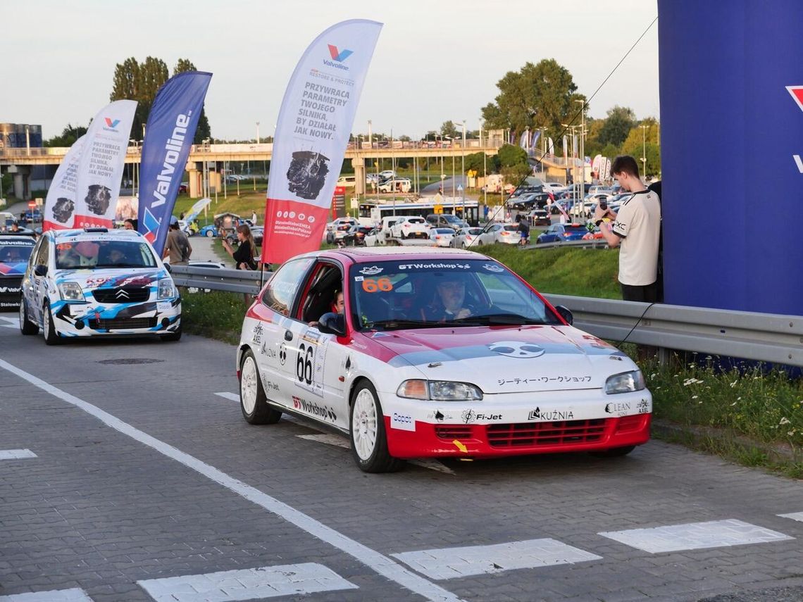 Pojadą samochodami z Sopotu do Gdyni z prędkością ponad 200 km/h. I to na legalu! Pojadą samochodami z Sopotu do Gdyni z prędkością ponad 200 km/h. I to na legalu!