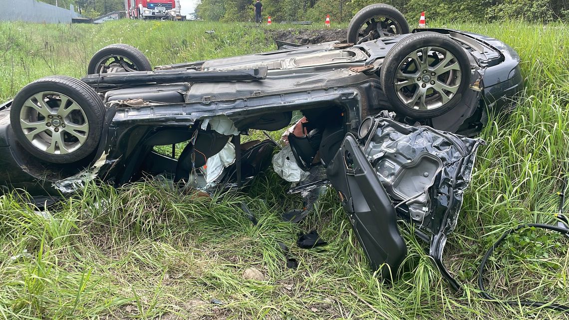 Dachowanie na Trasie Sucharskiego w Gdańsku