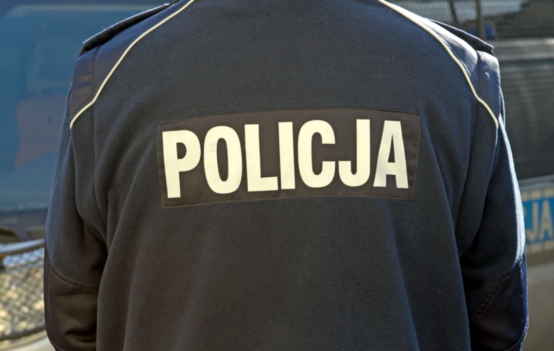 Policjant z Czuchowa ukradł złotą bransoletkę. Stracił pracę w służbach, teraz usłyszał też wyrok policja