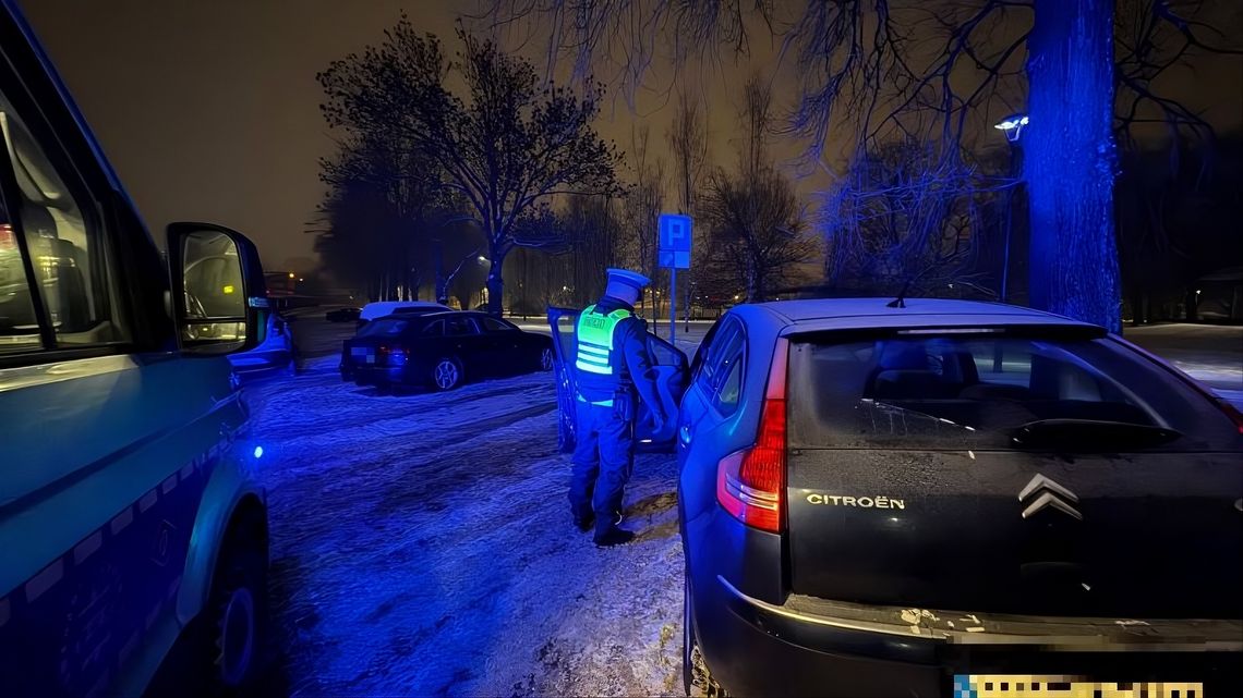 Pijany kierowca uciekał przed policją. Miał ponad promil alkoholu