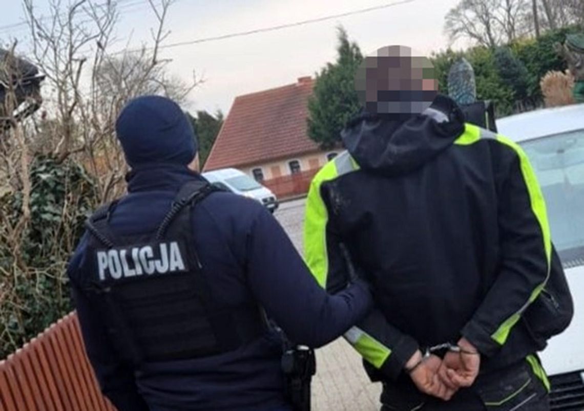 Ponad 16 kg narkotyków! Policja rozbiła interes dilerów ze Słupska zatrzymani za jandel narkotykami, Słupsk