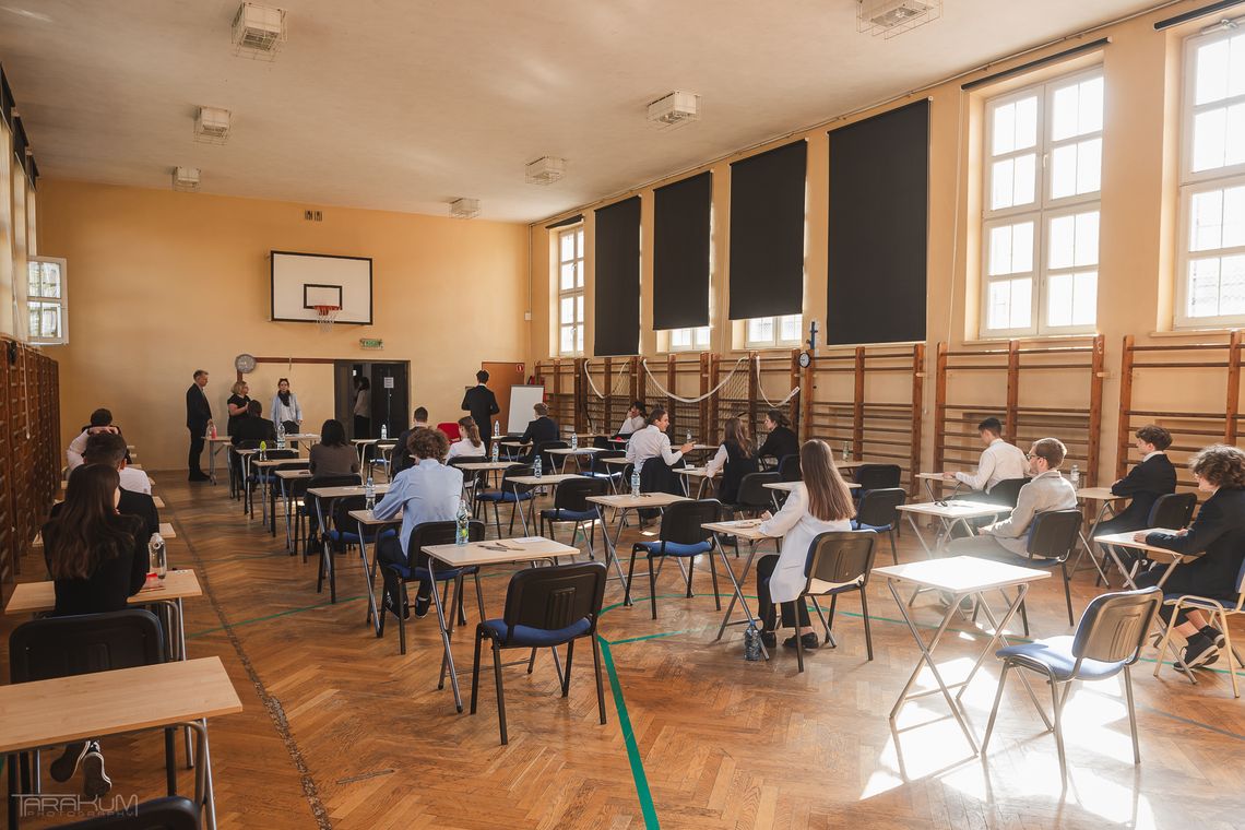 Poprawkowe egzaminy maturalne już 19-20 sierpnia. Przystąpi do nich około 30 tys. osób Poprawkowe egzaminy maturalne już 19-20 sierpnia. Przystąpi do nich około 30 tys. osób