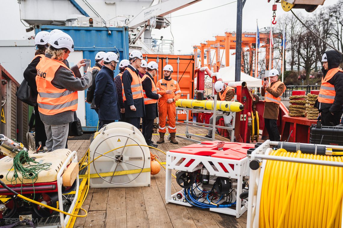 Port Gdańsk z historycznym rekordem i 60 mln zł na badanie Bałtyku wizyta Andrzeja Domańskiego i Arkadiusza Marchewki na pokładzie statku Amber Cecylia, Gdańsk 2026