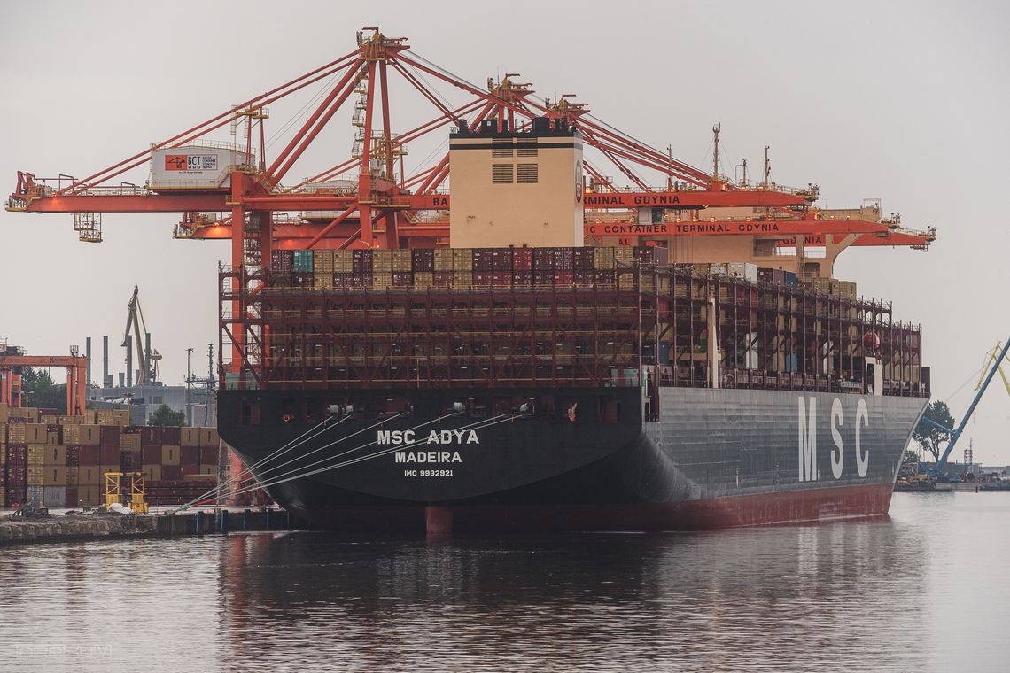 MSC Adya, kontenerowiec, Port Gdynia, zdjęcie ilustracyjne