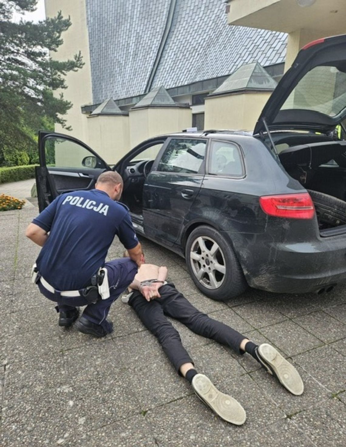 Pościg jak z filmu! 18-letni kierujący i 17-letni pasażer uciekali przed słupską policją Pościg jak z filmu! 18-letni kierujący i 17-letni pasażer uciekali przed słupską policją