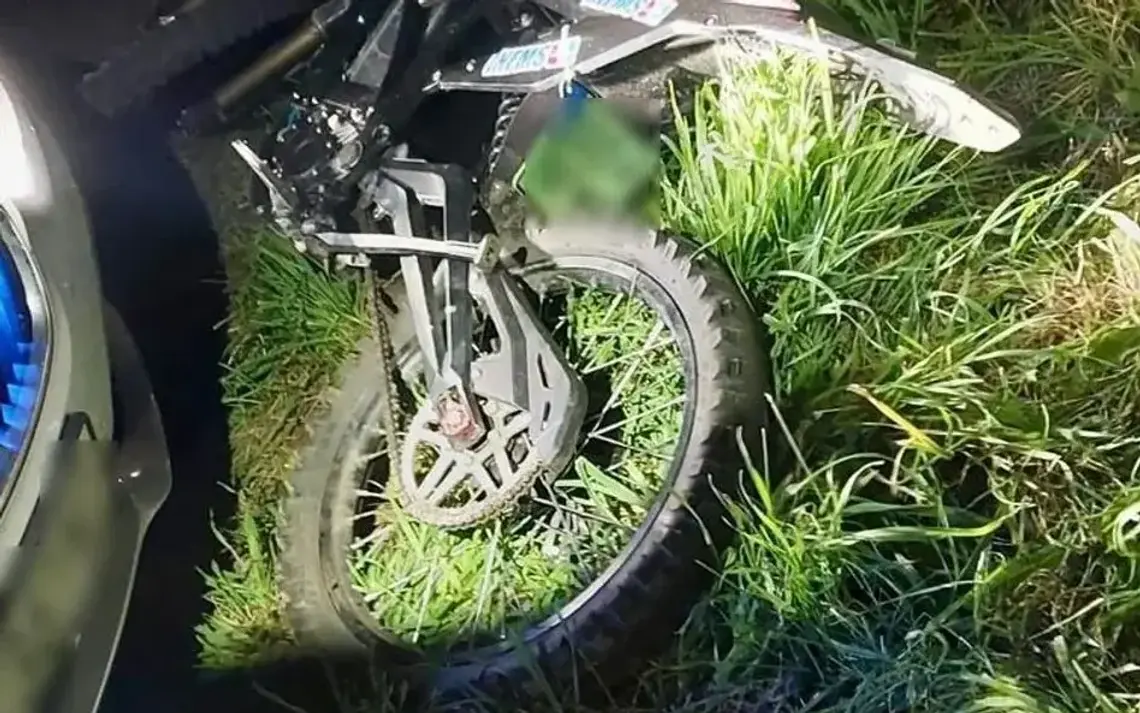 Pościg na Lawendowym Wzgórzu. 13-latek uciekał na elektrycznym motocyklu. Zobacz film!