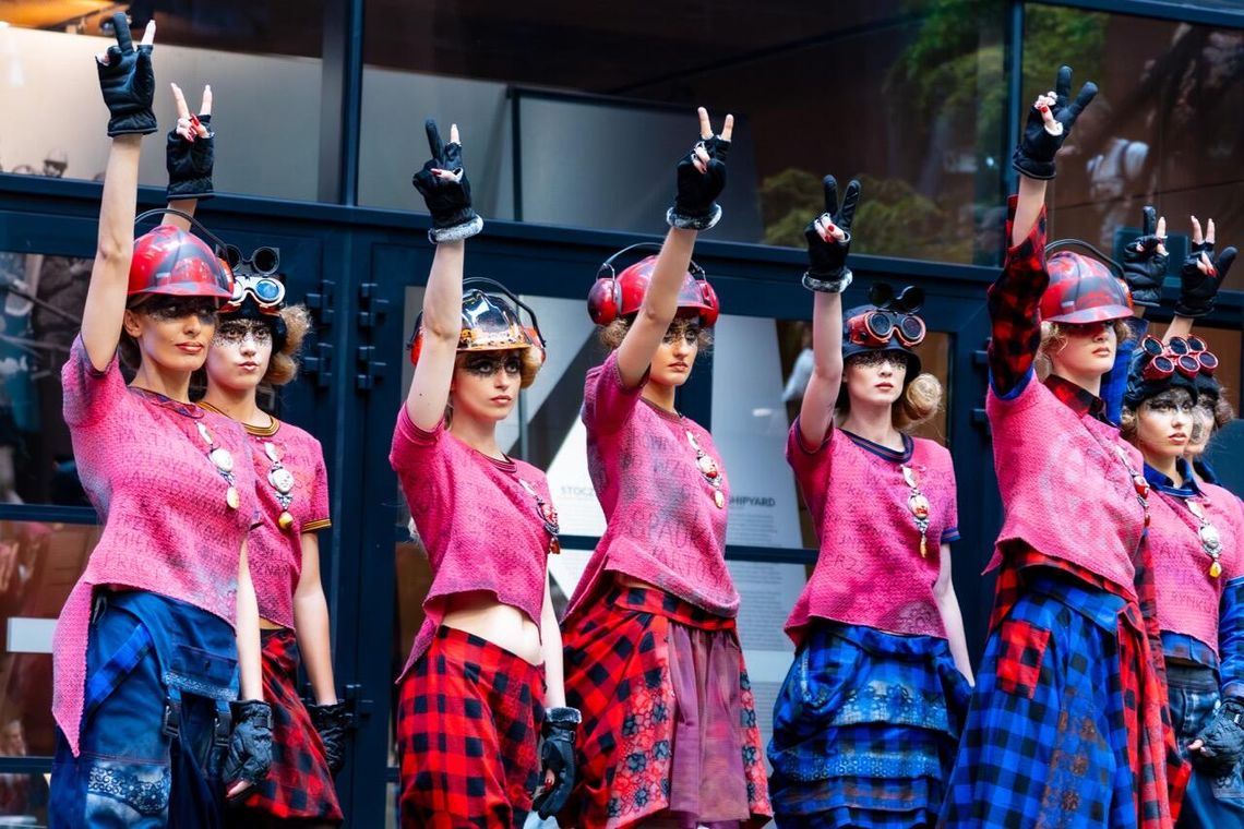 postulaty Sierpnia 1980 w modzie, pokaz w ECS w Gdańsku