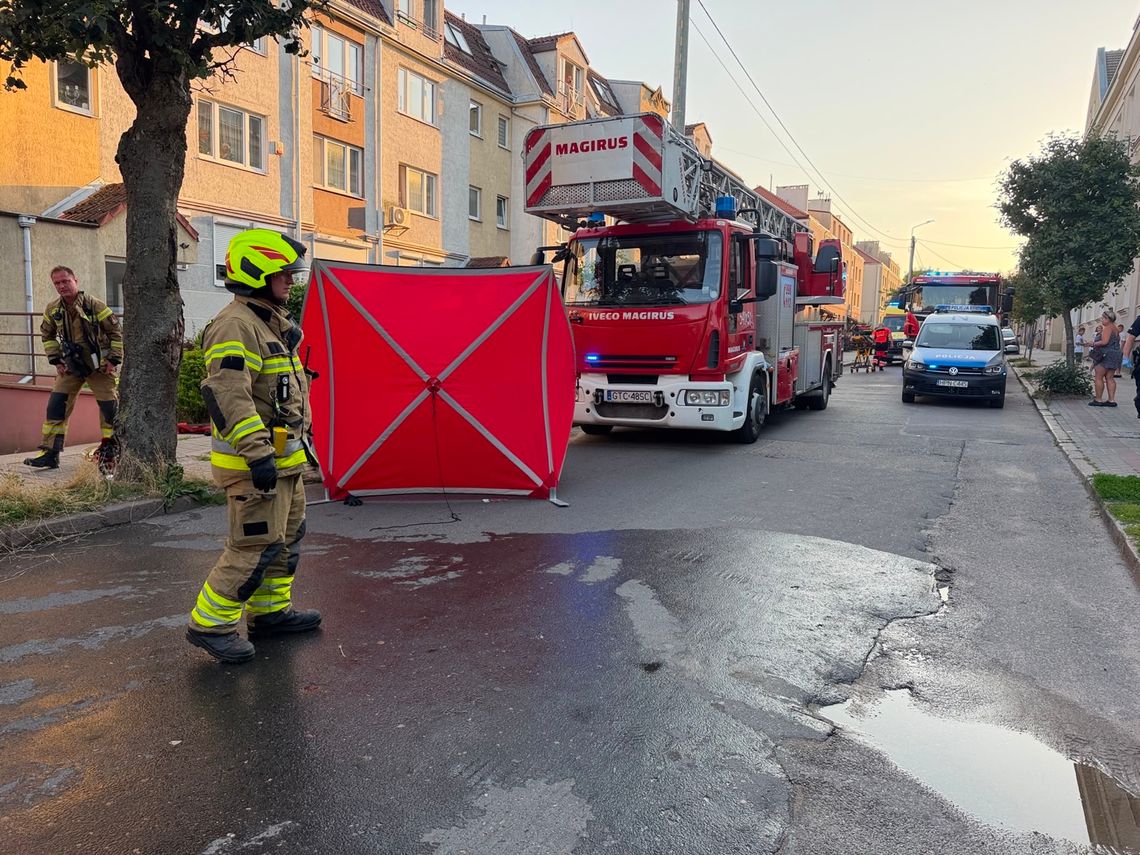 Pożar przy ul. Paderewskiego w Tczewie. Nie żyje 27-latek Pożar przy ul. Paderewskiego w Tczewie. Nie żyje 27-latek