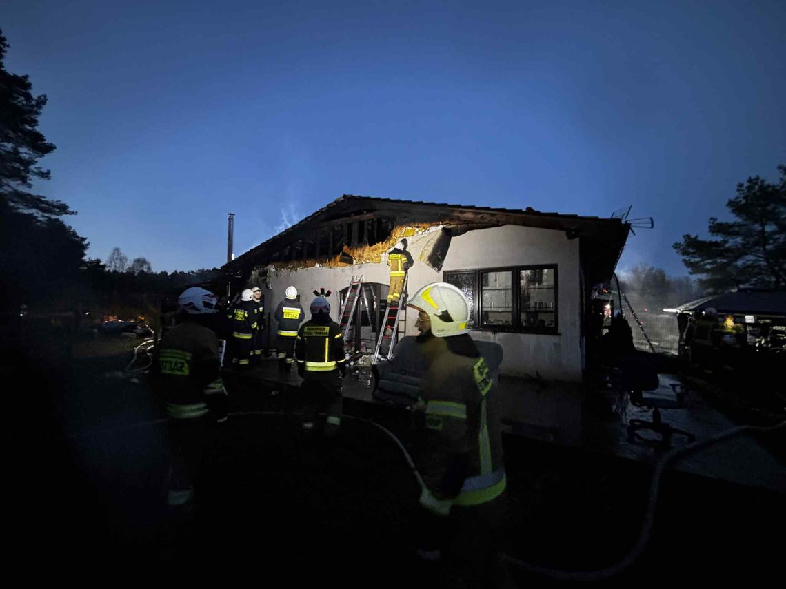 Pożar schroniska dla zwierząt Bubinkowo w Obłężu! Zwierzęta zostały ewakuowane