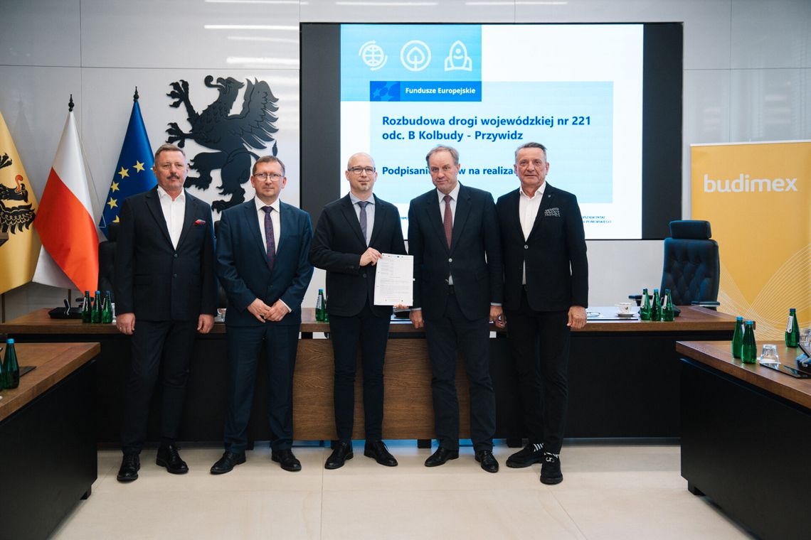 Prace na DW 221. Jest umowa na rozbudowę trasy z Jankowa do Kościerzyny Prace na DW 221. Jest umowa na rozbudowę trasy z Jankowa do Kościerzyny