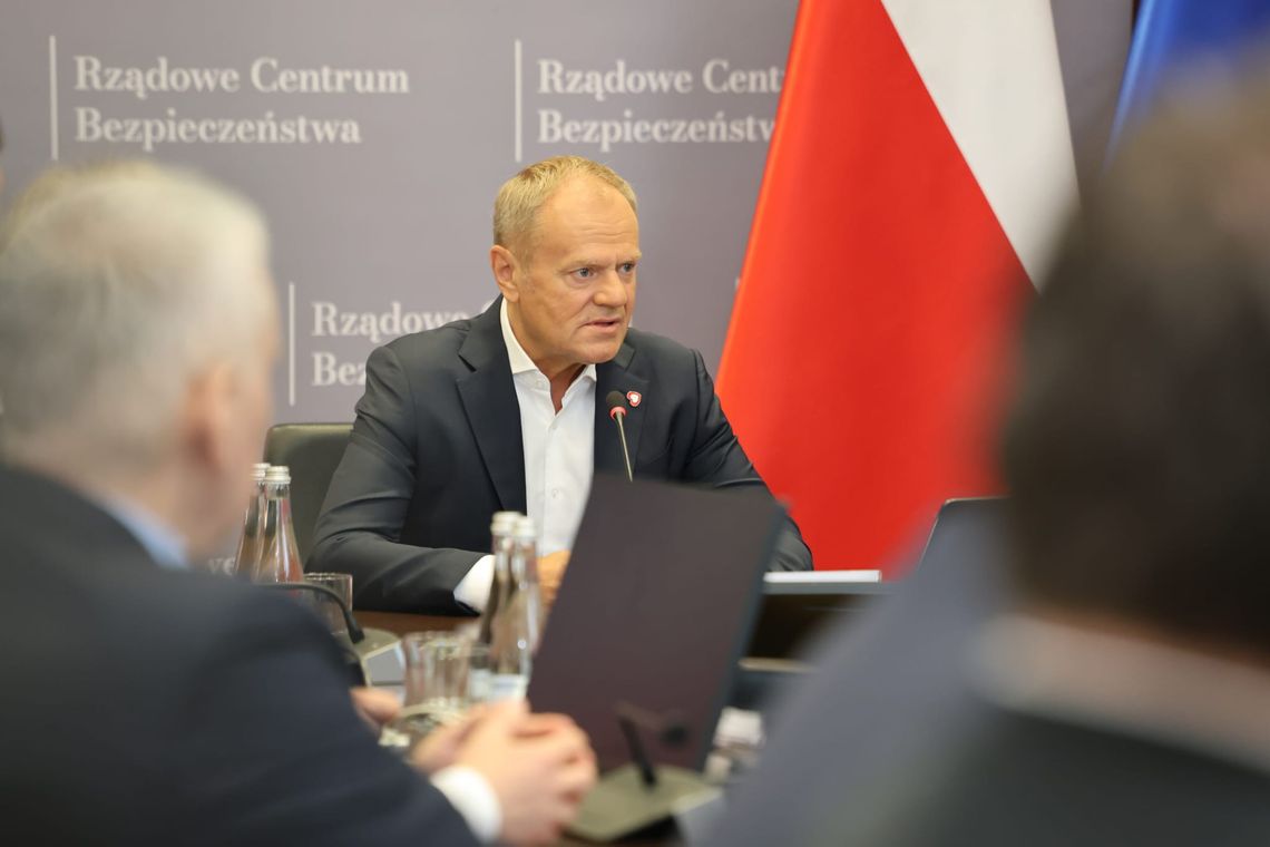 Premier zapowiada pilne działania po fałszywym alarmie w domu rodziny Nawrockiego Premier zapowiada pilne działania po fałszywym alarmie w domu rodziny Nawrockiego