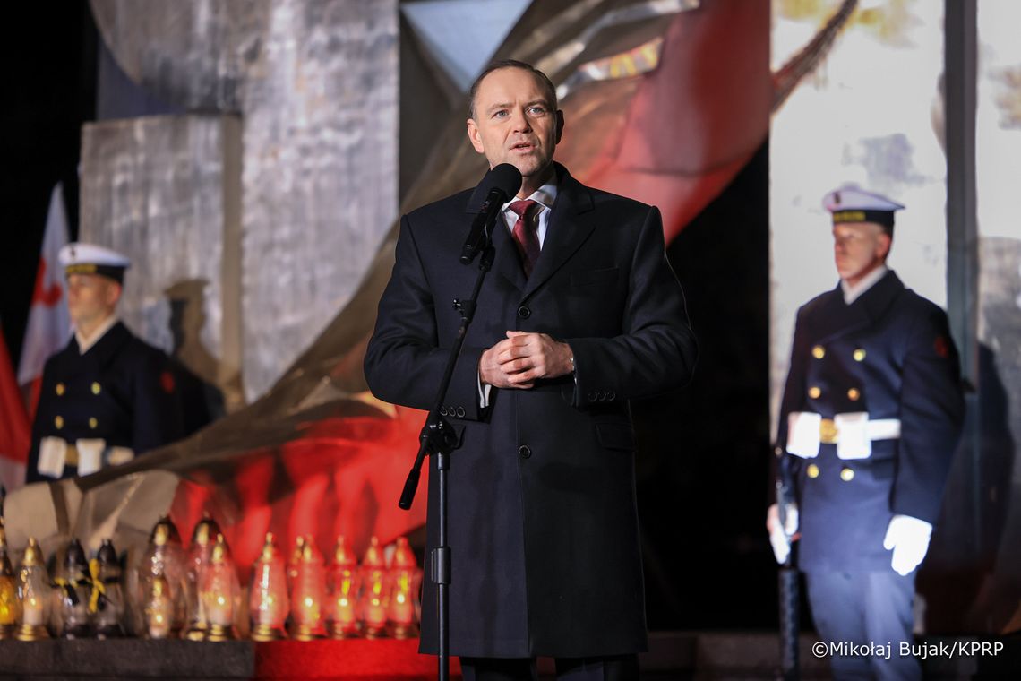 Prezydent Karol Nawrocki złożył w Gdyni hołd ofiarom Grudnia '70