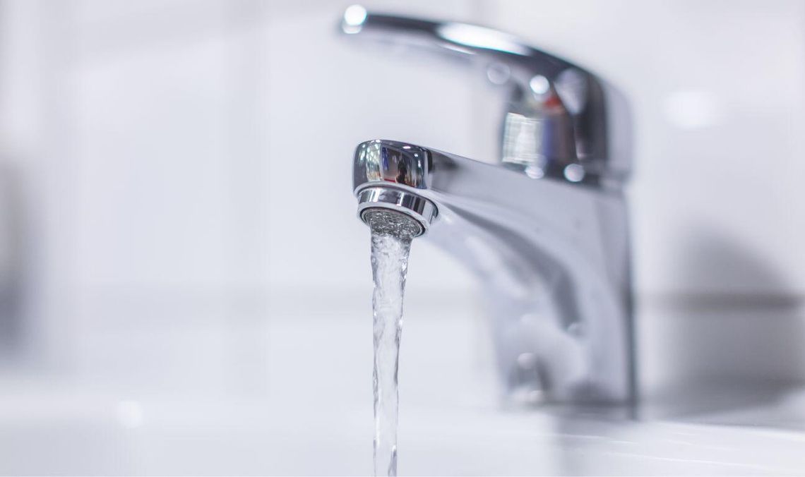 kran, zdjęcie ilustracyjne