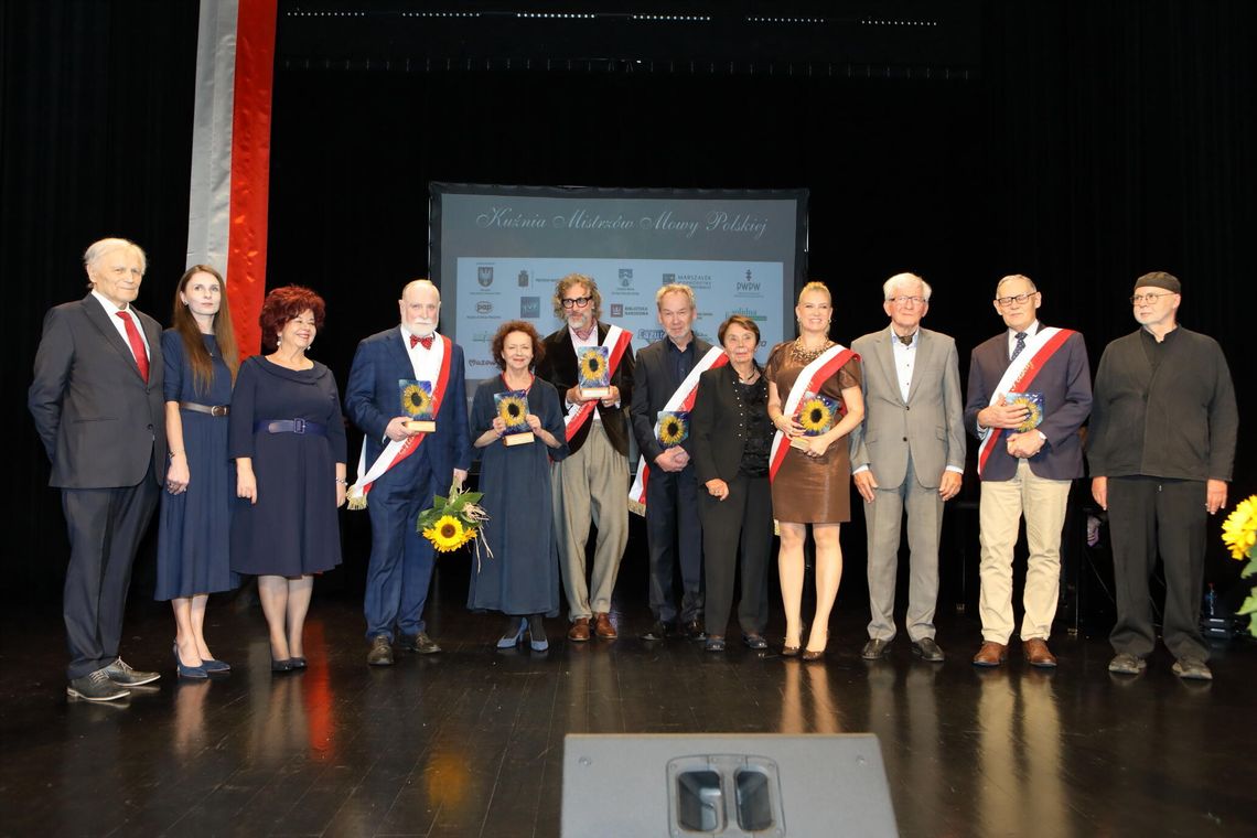 Prof. Stefan Chwin z Wawrzynem Mowy Polskiej. Wśród laureatów także gdański aktor Mirosław Baka Stefan Chwin, Mirosław Baka, Wawrzyn Mowy Polskiej,