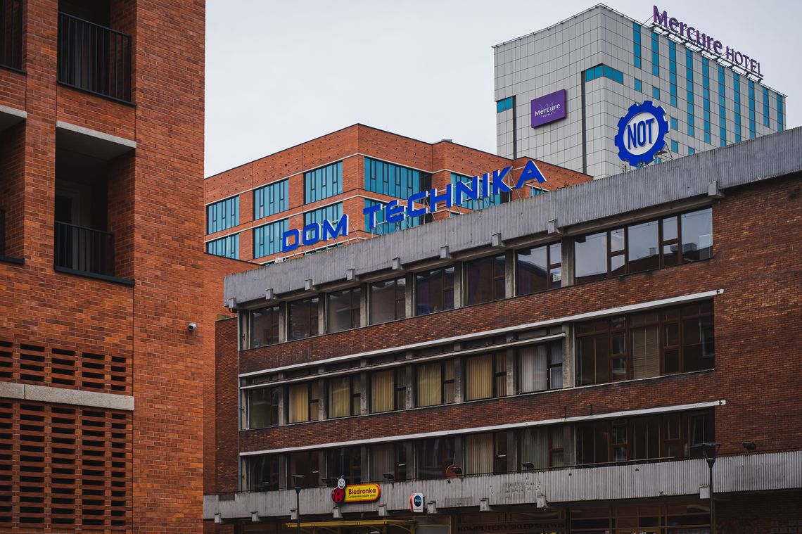 Prorosyjski wykładowca nie będzie pracował w gdańskiej uczelni. Rektor składa dymisję Prorosyjski wykładowca nie będzie pracował w gdańskiej uczelni. Rektor składa dymisję