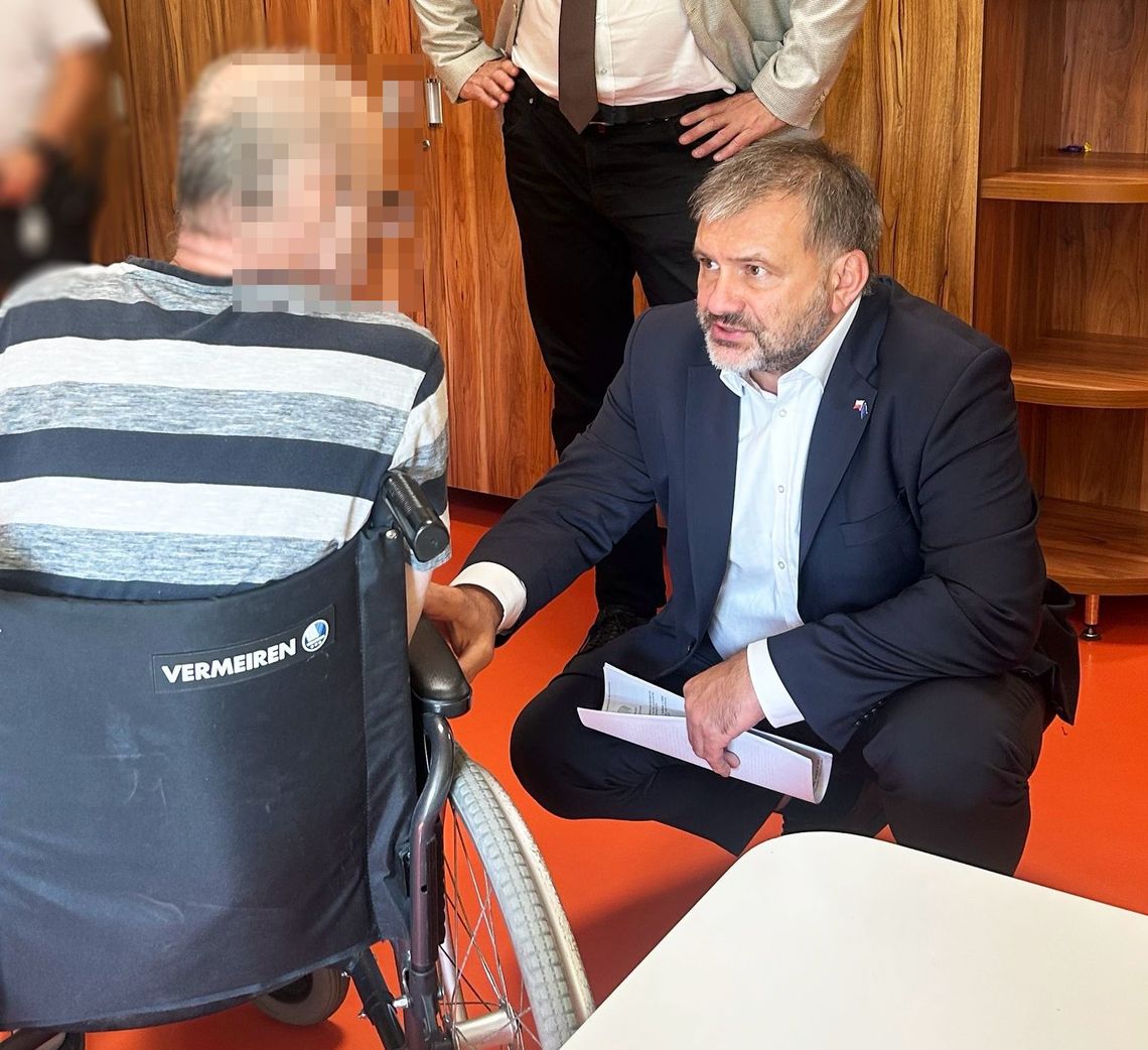 Protest głodowy w ośrodku dla „bestii". Minister Żurek z niezapowiedzianą kontrolą