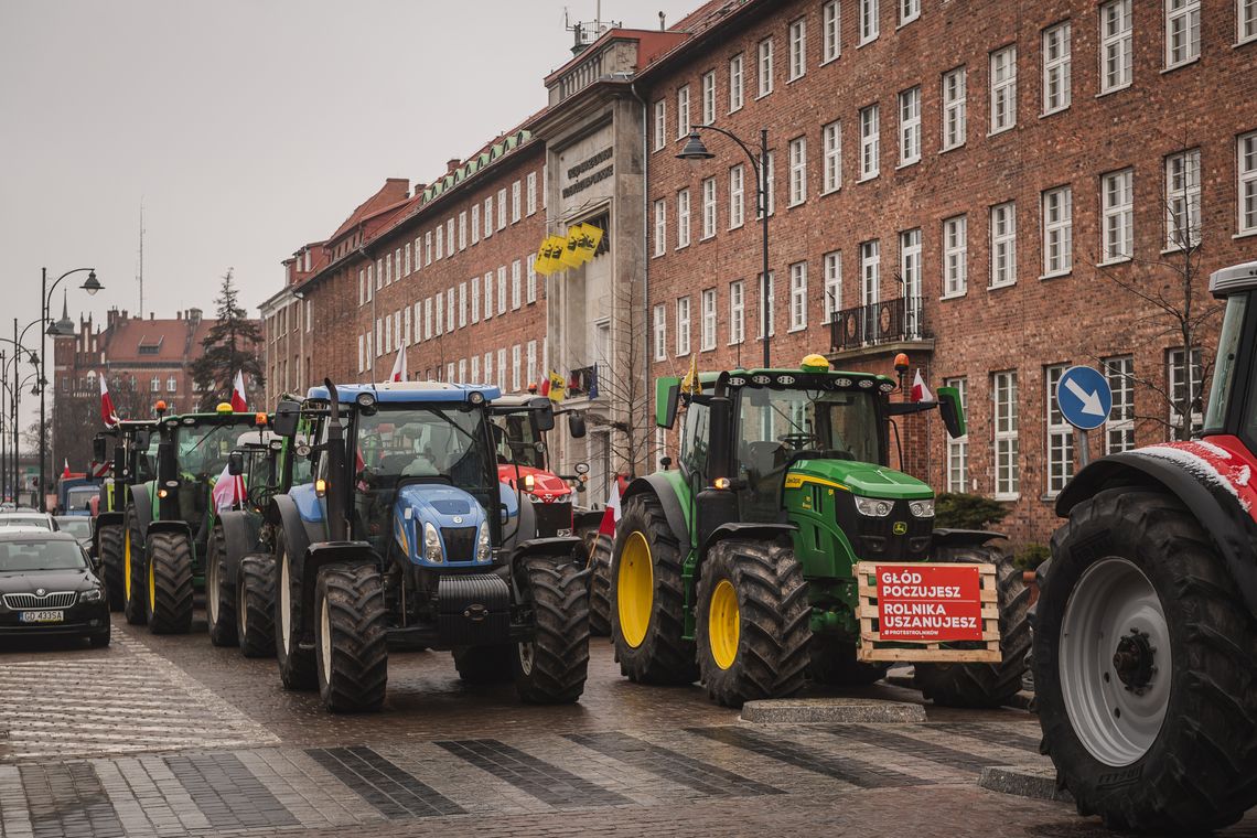 protest rolników przed Pomorskim Urzędem Wojewózkim w Gdańsku