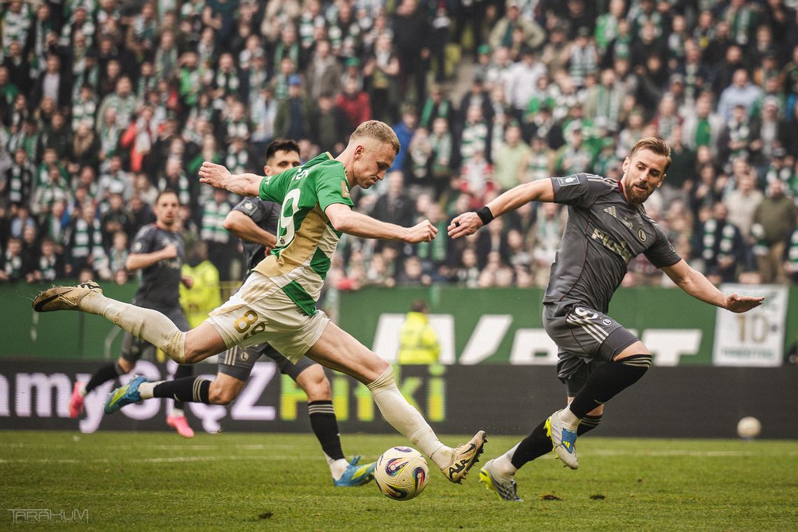 "Przestańcie kompromitować Lechię i odejdźcie". Kibice wściekli, klub obwinia za spadek... PZPN Lechia Gdańsk spadła z Ekstraklasy. Klub obwinia... PZPN