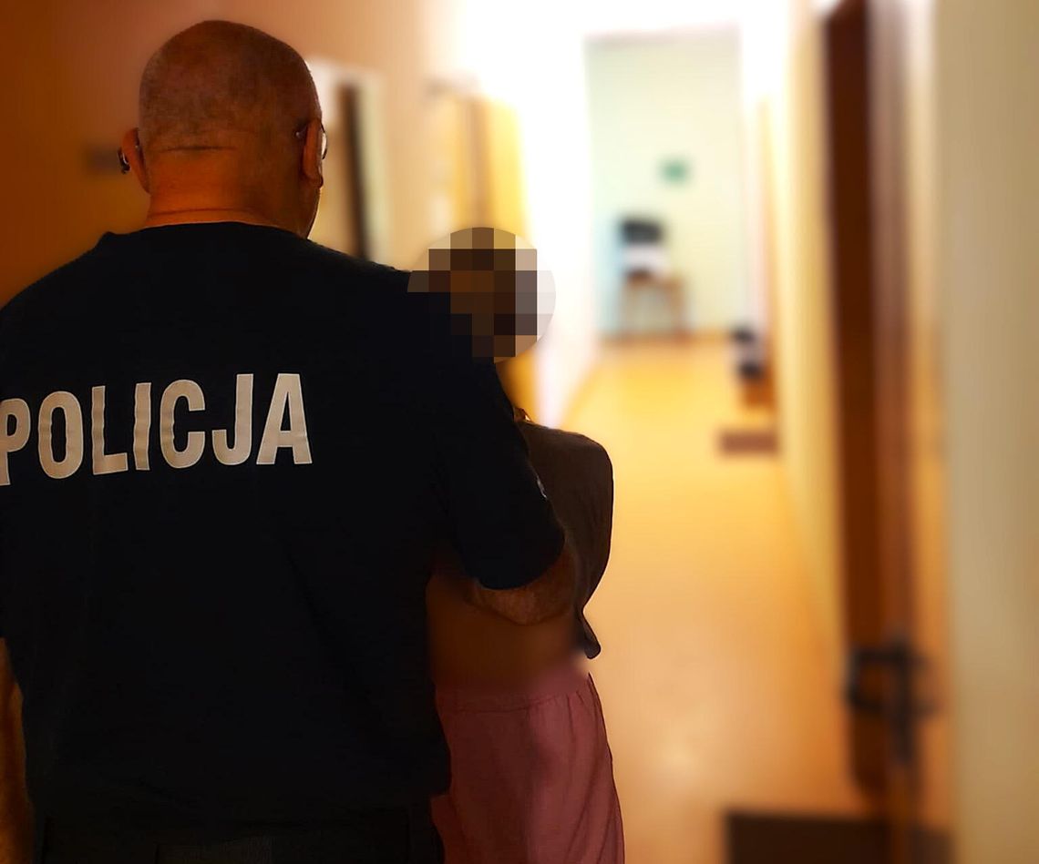 Przyjechali do zakłócania ciszy nocnej. Zatrzymali 17-latkę z marihuaną i amfetaminą Kościerzyna: Przyjechali do zakłócania ciszy nocnej. Zatrzymali 17-latkę z narkotykami