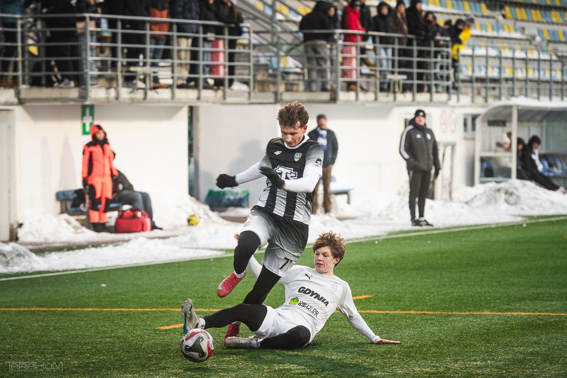 Quebonafide strzelał, ale Bałtyk wygrał w Gdyni 4:1 Quebonafide strzelał, ale Bałtyk wygrał w Gdyni 4:1