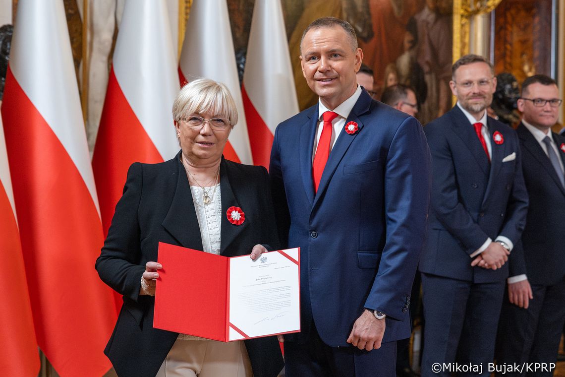 Rada Nowej Konstytucji budzi kontrowersje. "Przyłębska? Gwiazda łamania konstytucji"