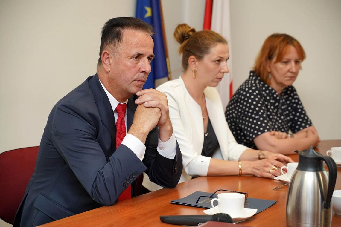 Radni chcą dymisji wójta Przechlewa. „Może zachować resztki godności”