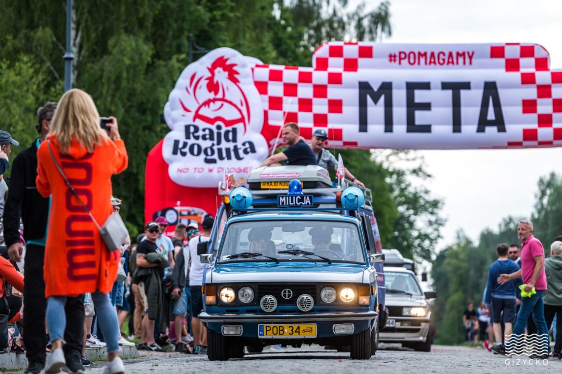 Rajd Koguta, czyli setki zabytkowych pojazdów na drodze do nadmorskiej Stegny