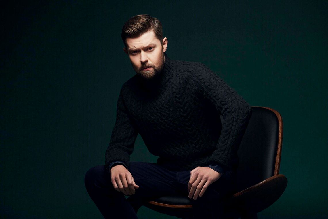 Remigiusz Mróz dotrzymał obietnicy! Nowa książka z akcją w Krynicy Morskiej