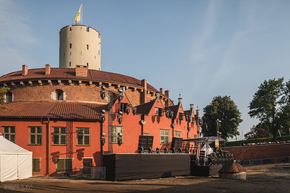 Rewitalizacja Twierdzy Wisłoujście: miliony złotych i powrót XVIII-wiecznego hełmu