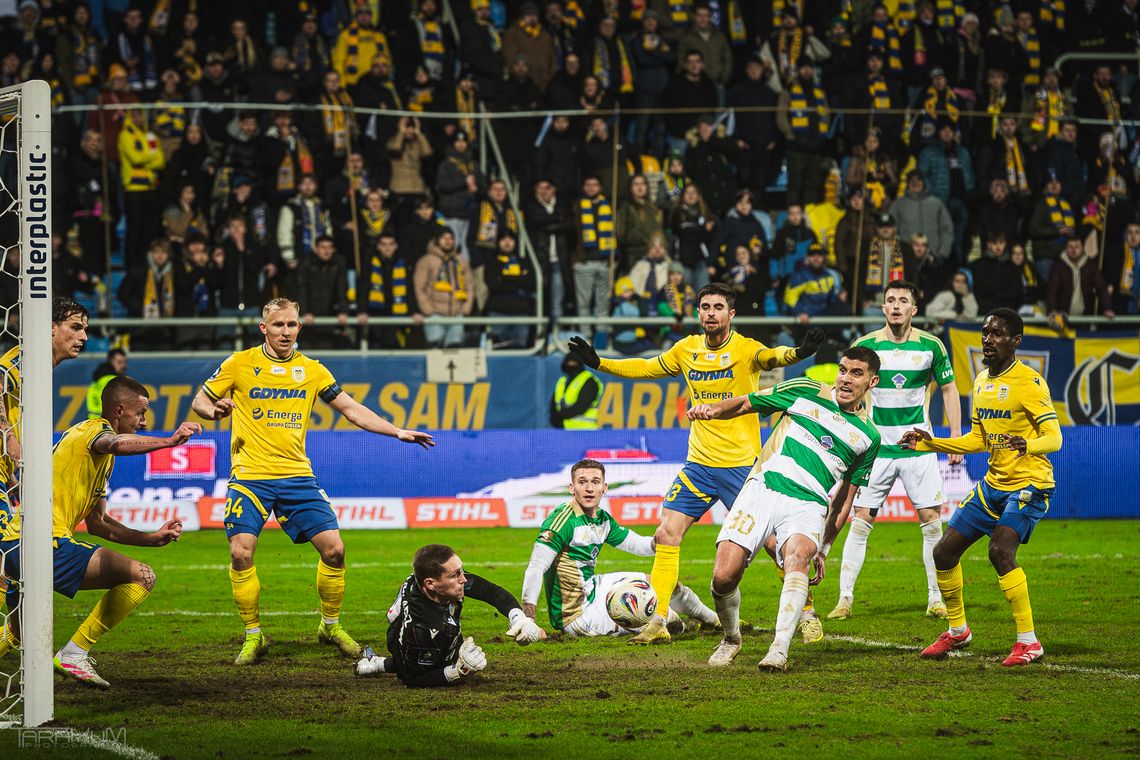 Rewolucja w Ekstraklasie? Sędziowie mają tłumaczyć decyzje VAR na stadionie Rewolucja w Ekstraklasie? Sędziowie mają tłumaczyć decyzje VAR na stadionie