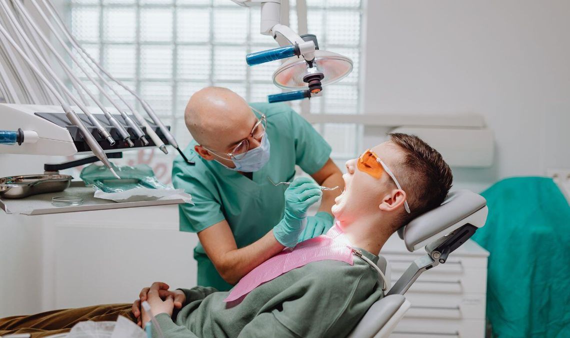 Rośnie liczba zachorowań na raka jamy ustnej. W czwartek darmowe badania w Gdańsku